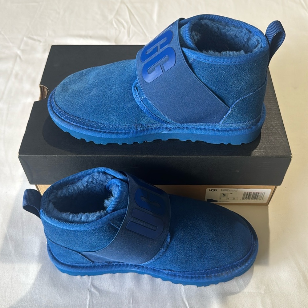 UGG Neumel II Graphic Men’s Blue Asst.Sizes Km